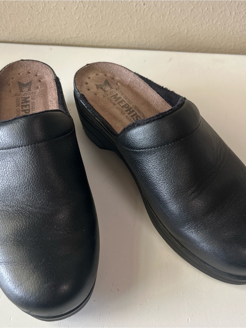 Mephisto Black Leather Air-relax Low Heel Clog Mules